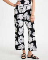 Chico's / Travelers™ Knit Abstract Floral Cropped Pants