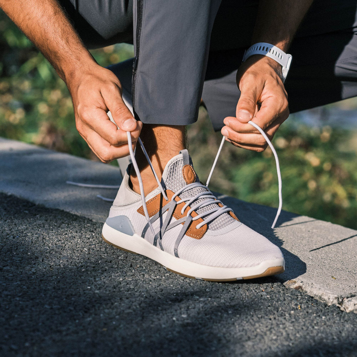Mio Lī Men's Athletic Shoes - Mist Grey / Poi