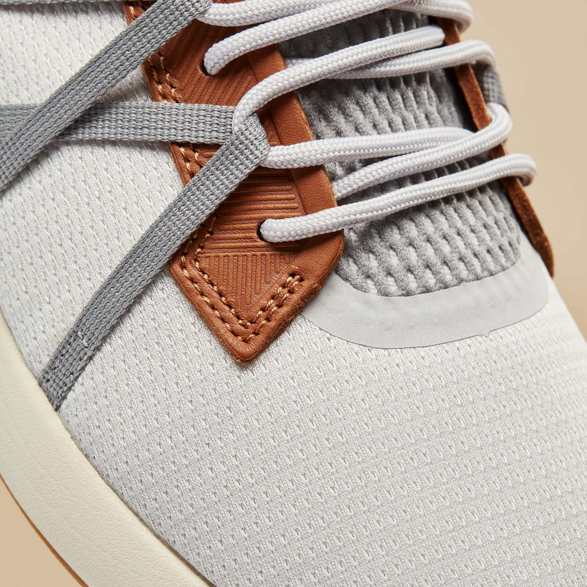 Mio Lī Men's Athletic Shoes - Mist Grey / Poi