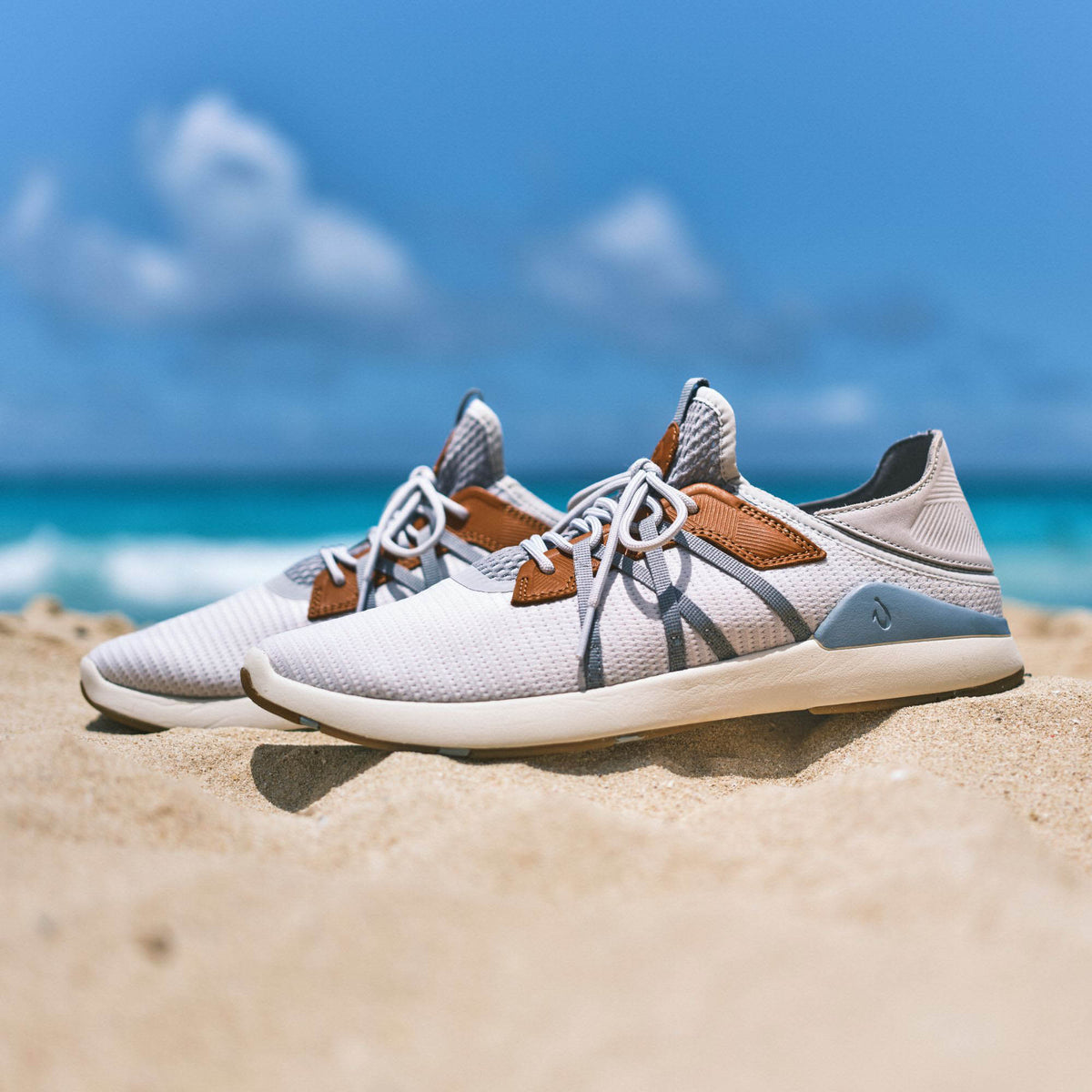 Mio Lī Men's Athletic Shoes - Mist Grey / Poi