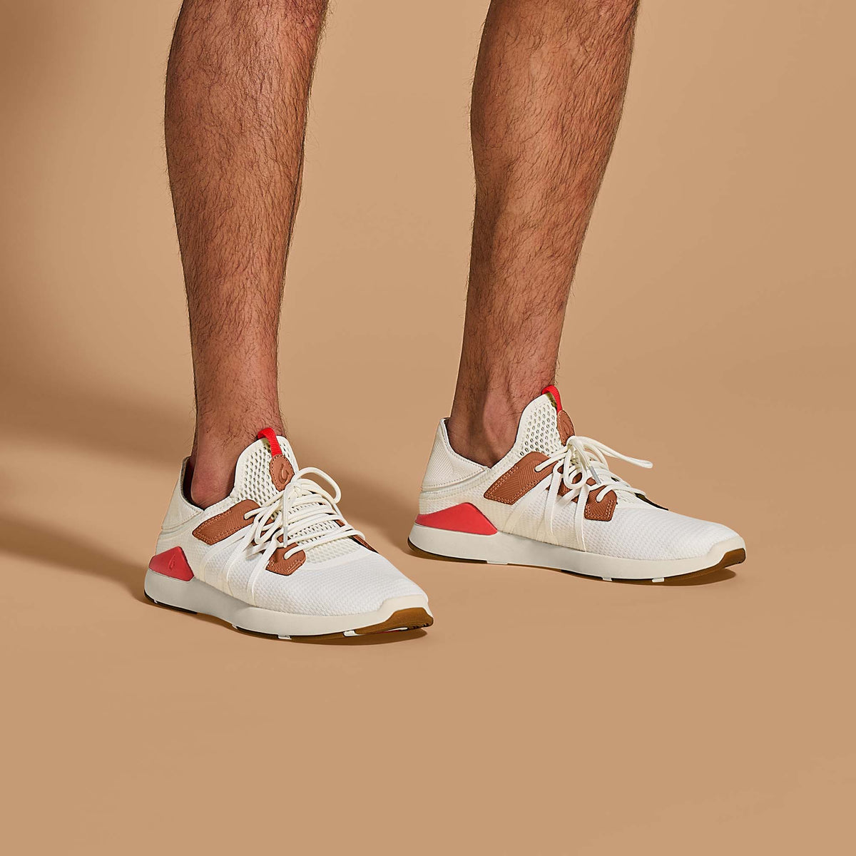 Mio Lī Men's Athletic Shoes - Bright White / Red Lava