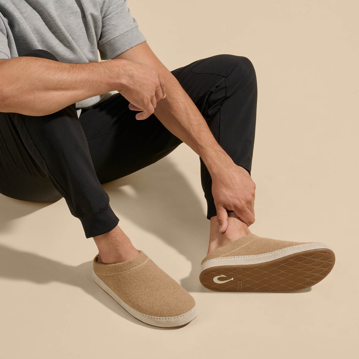 Hāmani Hulu Men’s Wool Mule Slippers - Oatmeal
