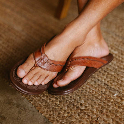 Hiapo - Rum / Dark Wood Men’s Leather Beach Sandals