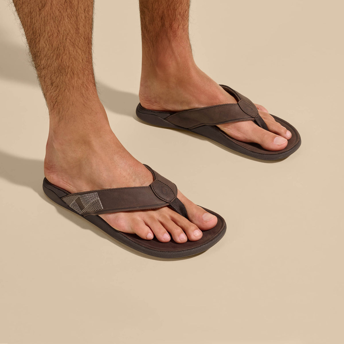 Tuahine Men's Waterproof Leather Beach Sandals - Dark Wood