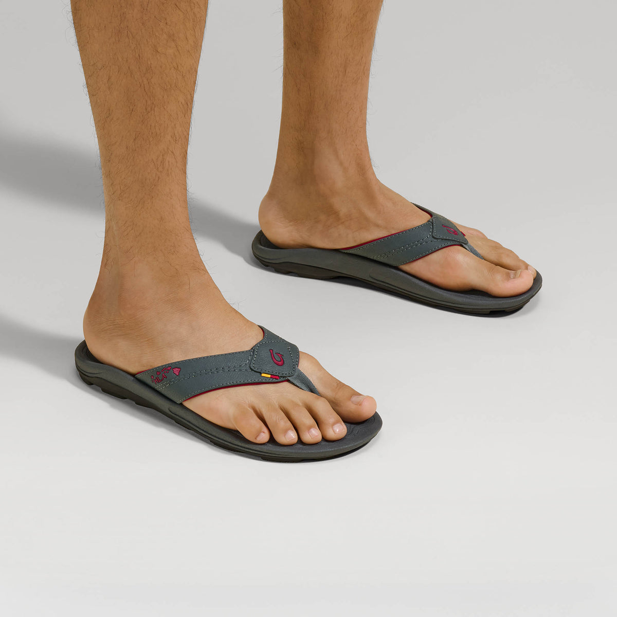 Kīpī Men’s Comfortable Beach Sandals - Dark Shadow