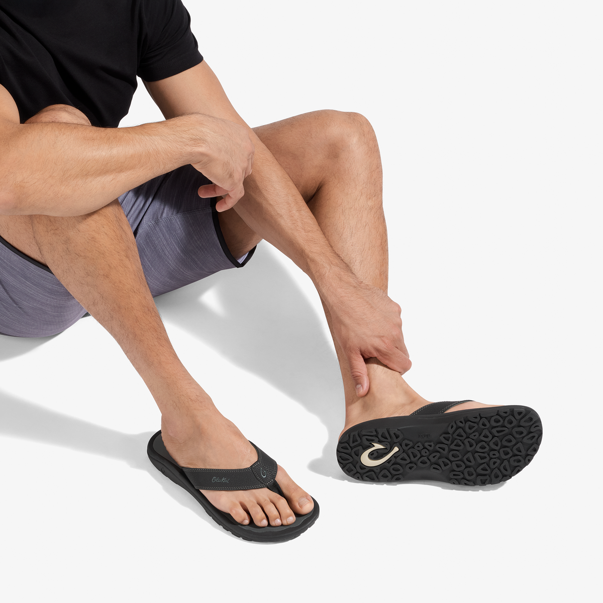 OluKai ‘Ohana - Black / Dark Shadow | Men's Beach Sandals