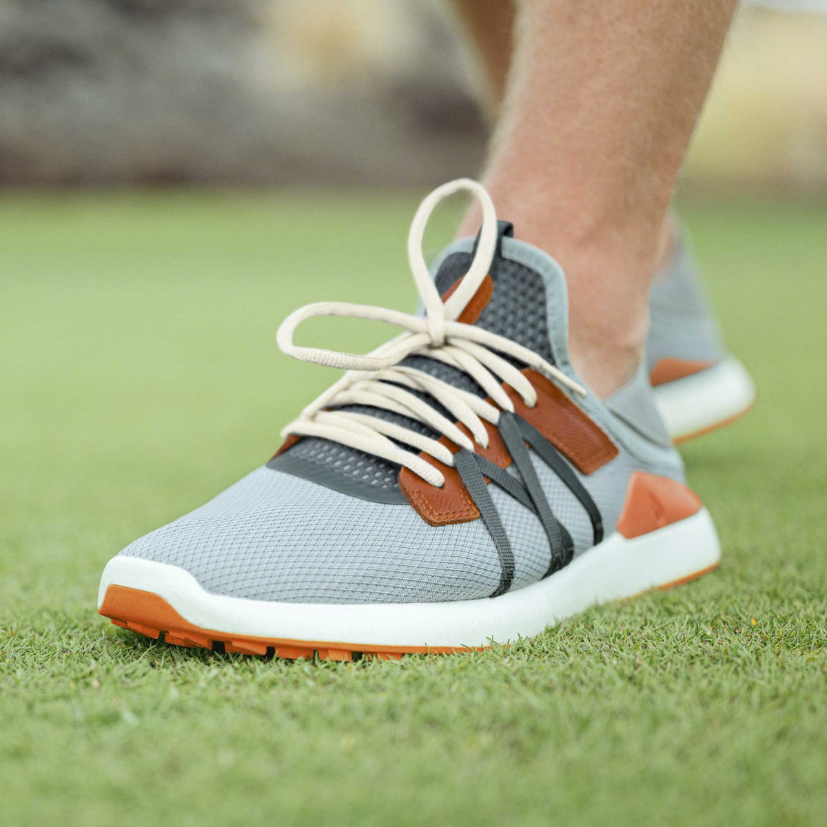 Manele Men’s Breathable Golf Shoes - Pale Moss / Molten Orange