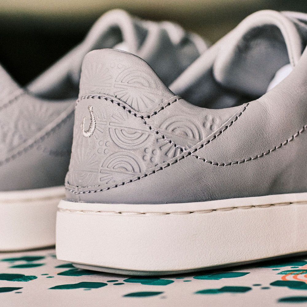 Pehuea Lī ‘Ili Women's Leather Sneakers - Ash