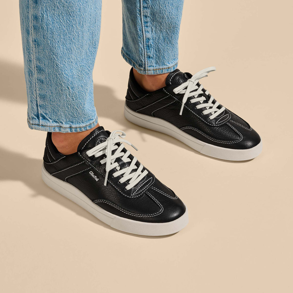 Hā‘upu Women’s Leather Sneakers - Onyx