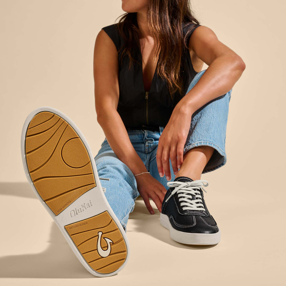 Hā‘upu Women’s Leather Sneakers - Onyx