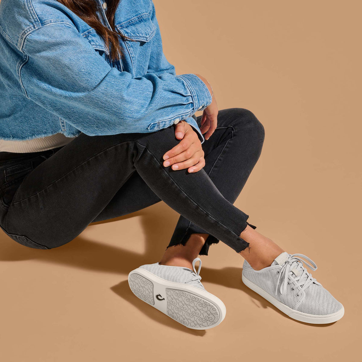 OluKai Pehuea Lī Women's Sneakers - Mist Grey