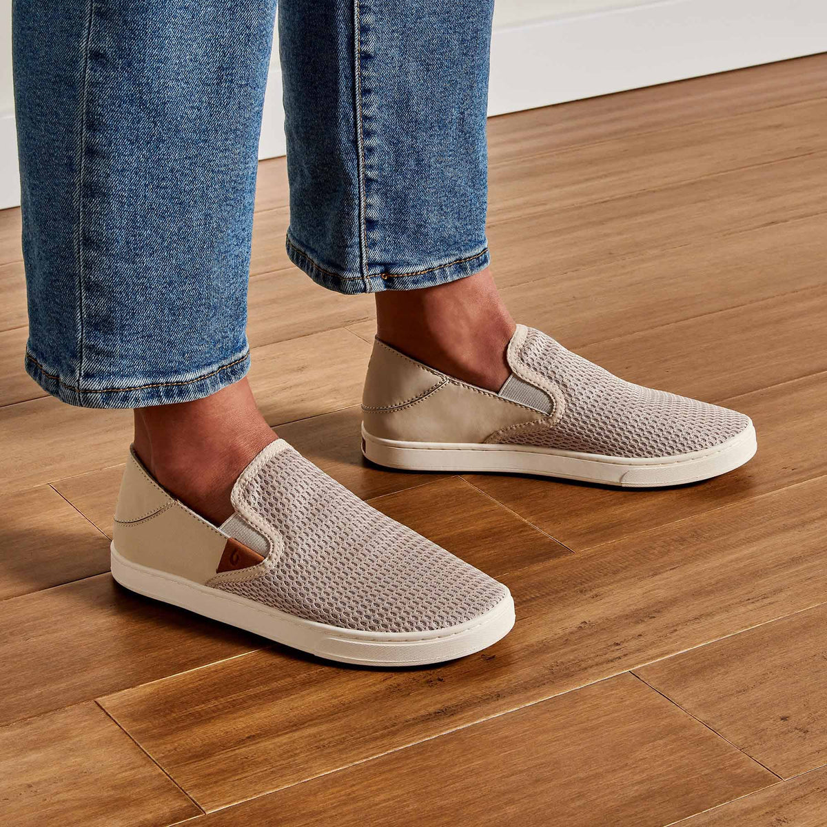 Pehuea Women's Breathable Slip-On Sneakers - Tapa