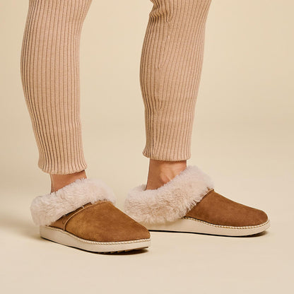 Ku‘i Women‘s Slip-On Slippers - Tan / Bone