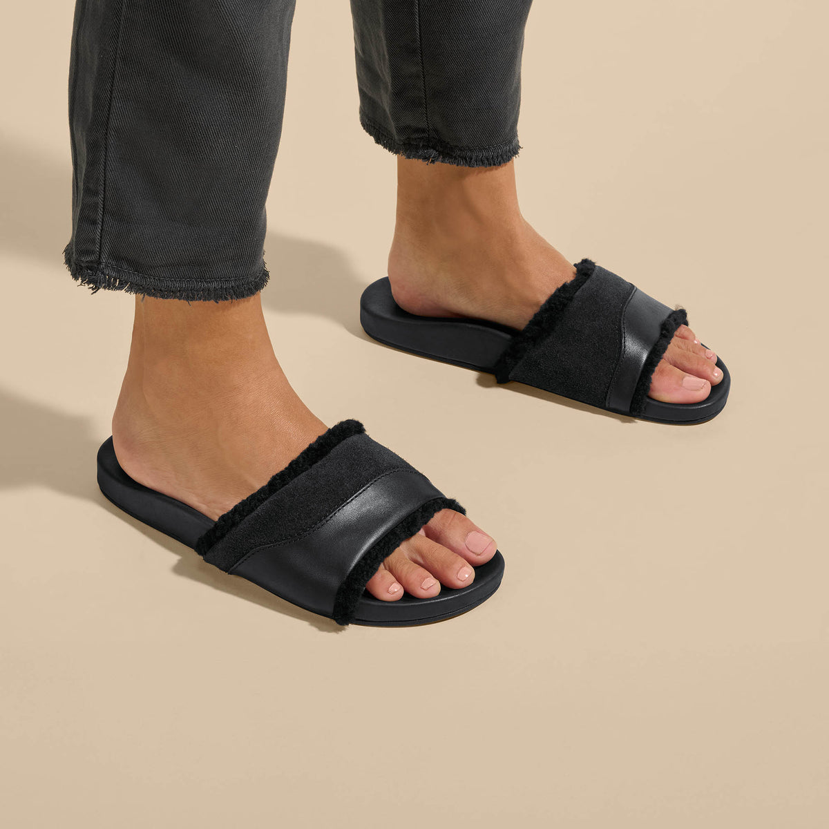 Hō‘ala Slide Women’s Slide Slipper Sandals - Black