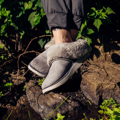 Ku‘i Women’s Fuzzy Slip-On Slippers - Fog