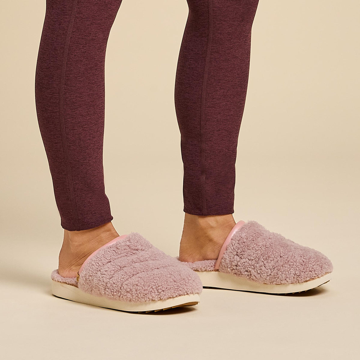 Pūpū Mua Women’s Shearling Mule Slipper - Pink Sea Salt