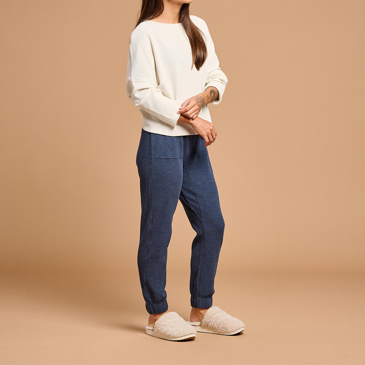Pūpū Mua Women’s Shearling Mule Slipper - Tapa