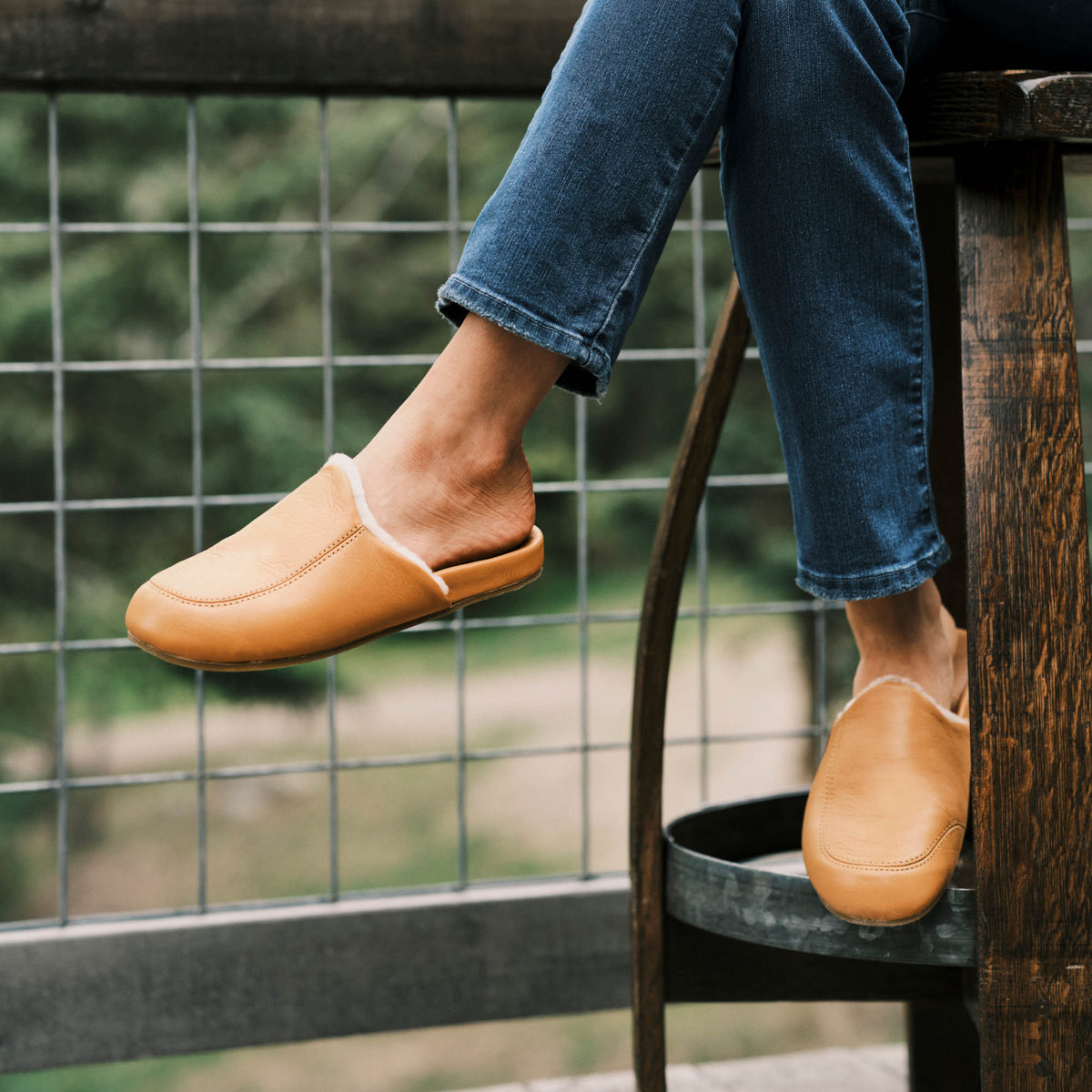 Kōnea Women’s Leather Slipper Mules - Saddle