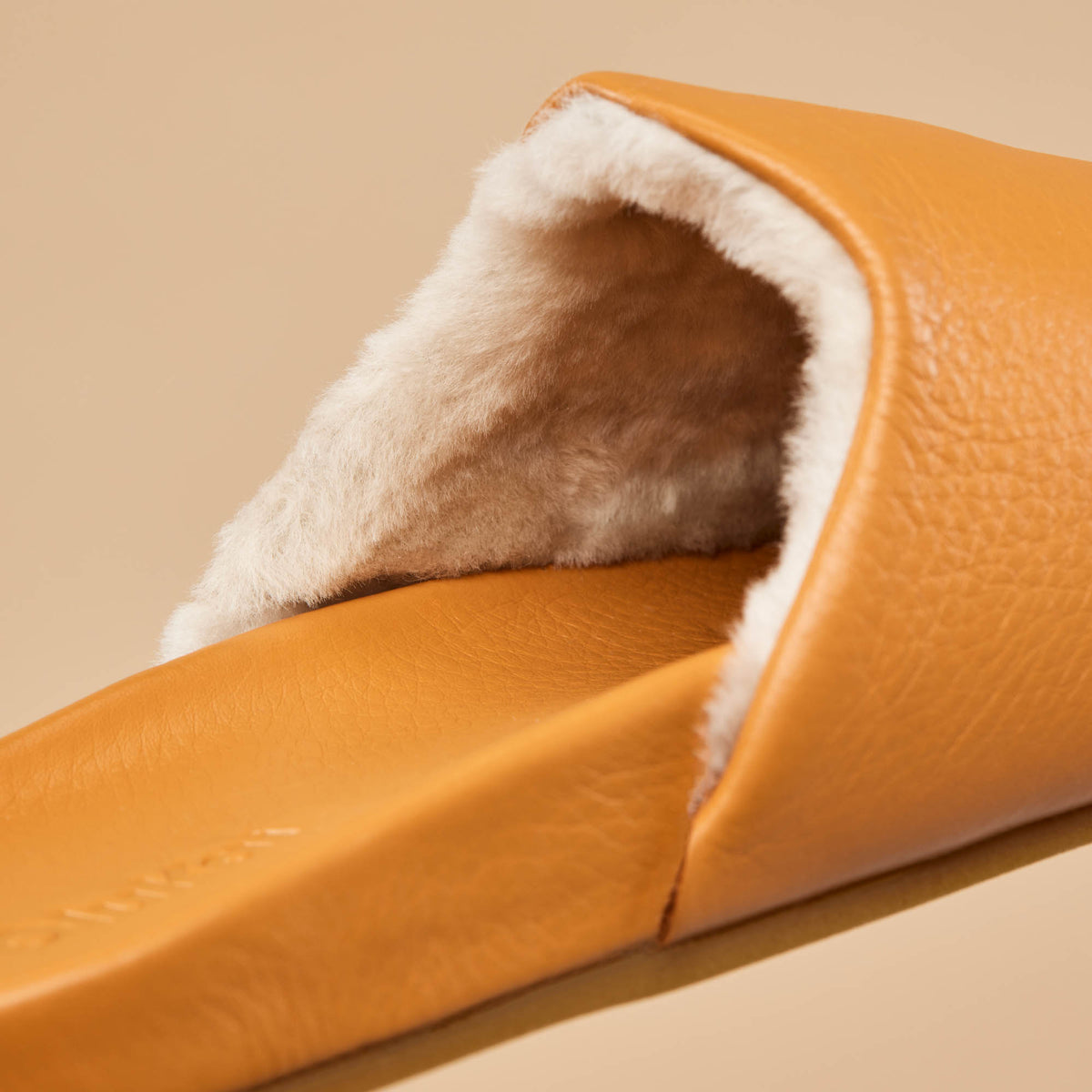 Kōnea Women’s Leather Slipper Mules - Saddle