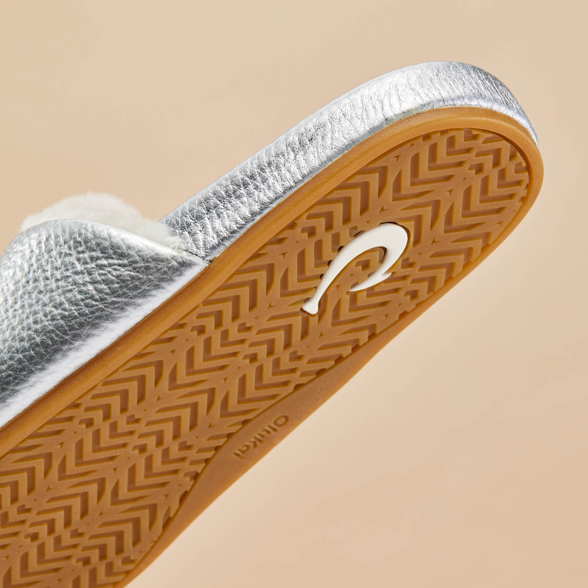 Kōnea Women’s Leather Slipper Mules - Silver