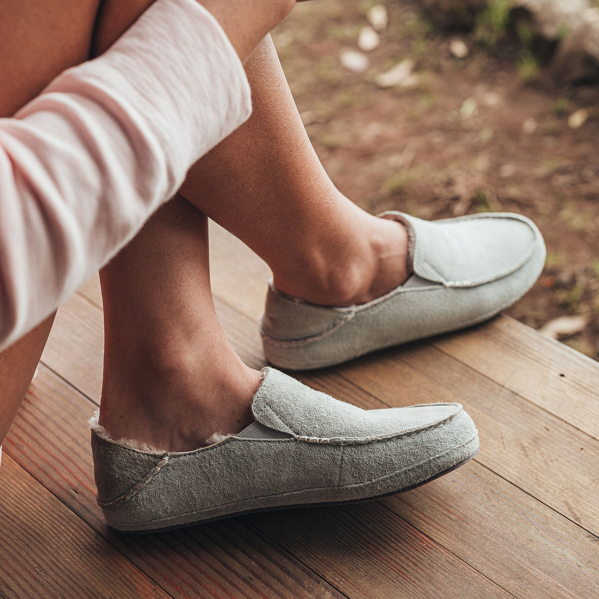 Nohea Women's Leather Slippers - Pale Grey