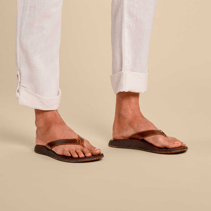 Paniolo Women’s Leather Beach Flip Flops - Natural