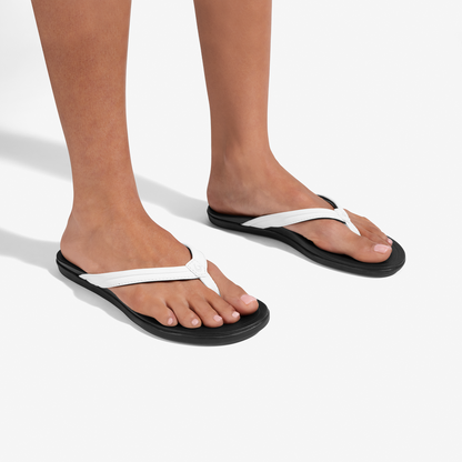 Ho‘opio Malua - Bright White / Warm Sand