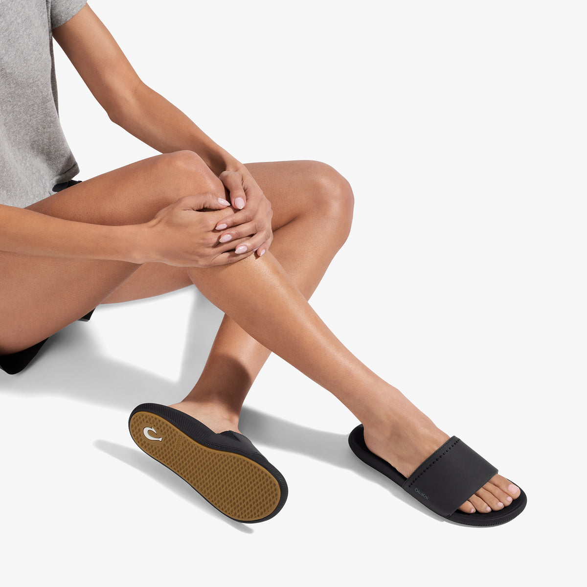Ulele Slide - Black / Black
